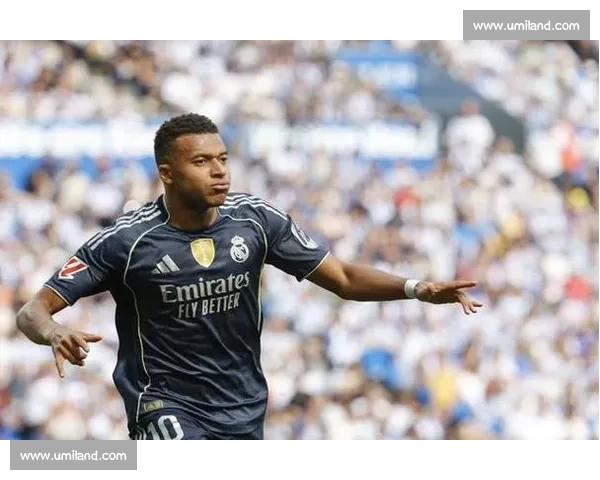 姆巴佩 9 场 12 球虐巴萨：本世纪第三，效率碾压 C 罗本泽马